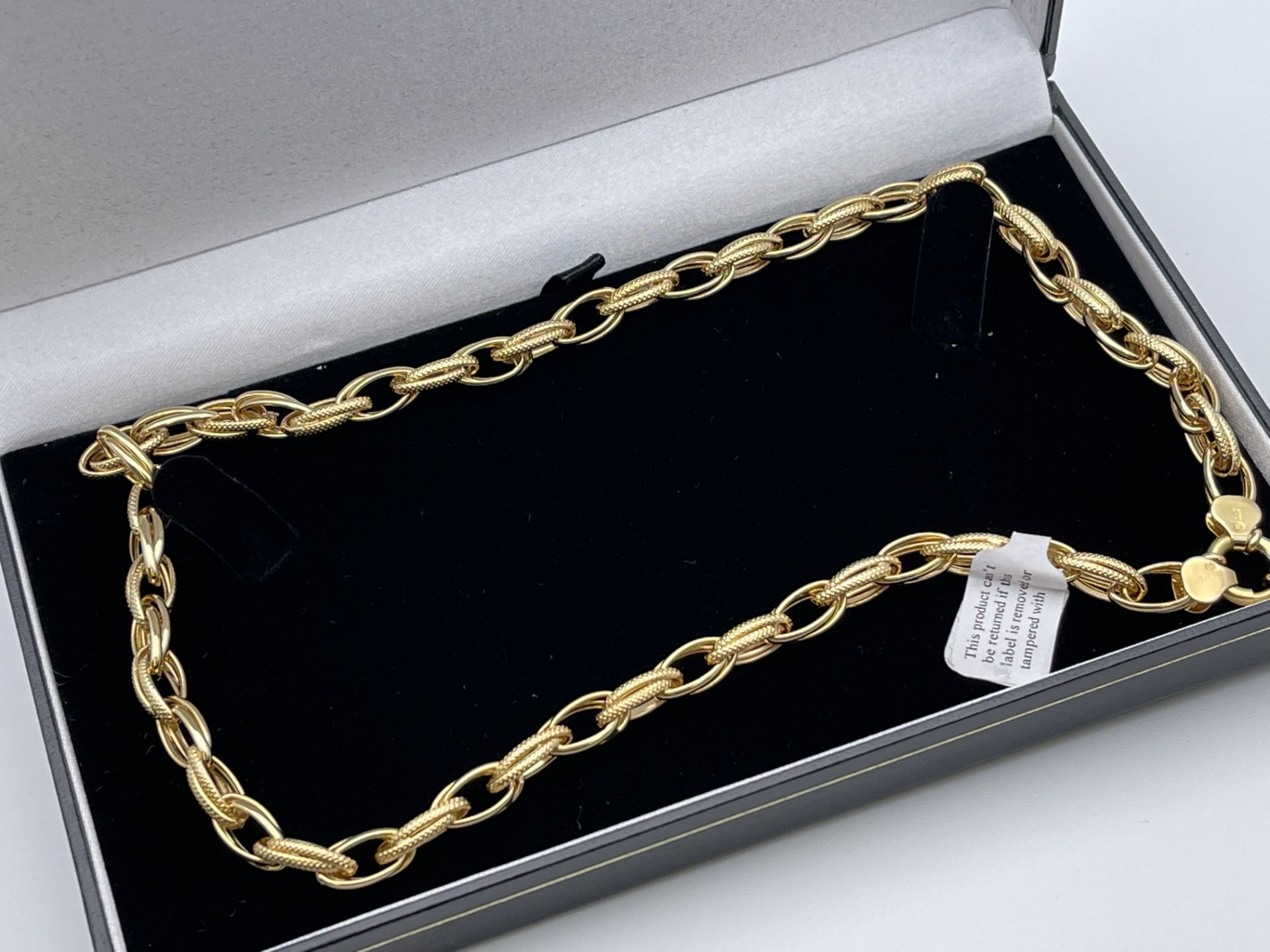 BOXED LADIES 9CT YELLOW GOLD NECKLACE, APPEARS NEW, RRP-£822.00 Gold Chunky Textured Necklace Make a - Image 2 of 3