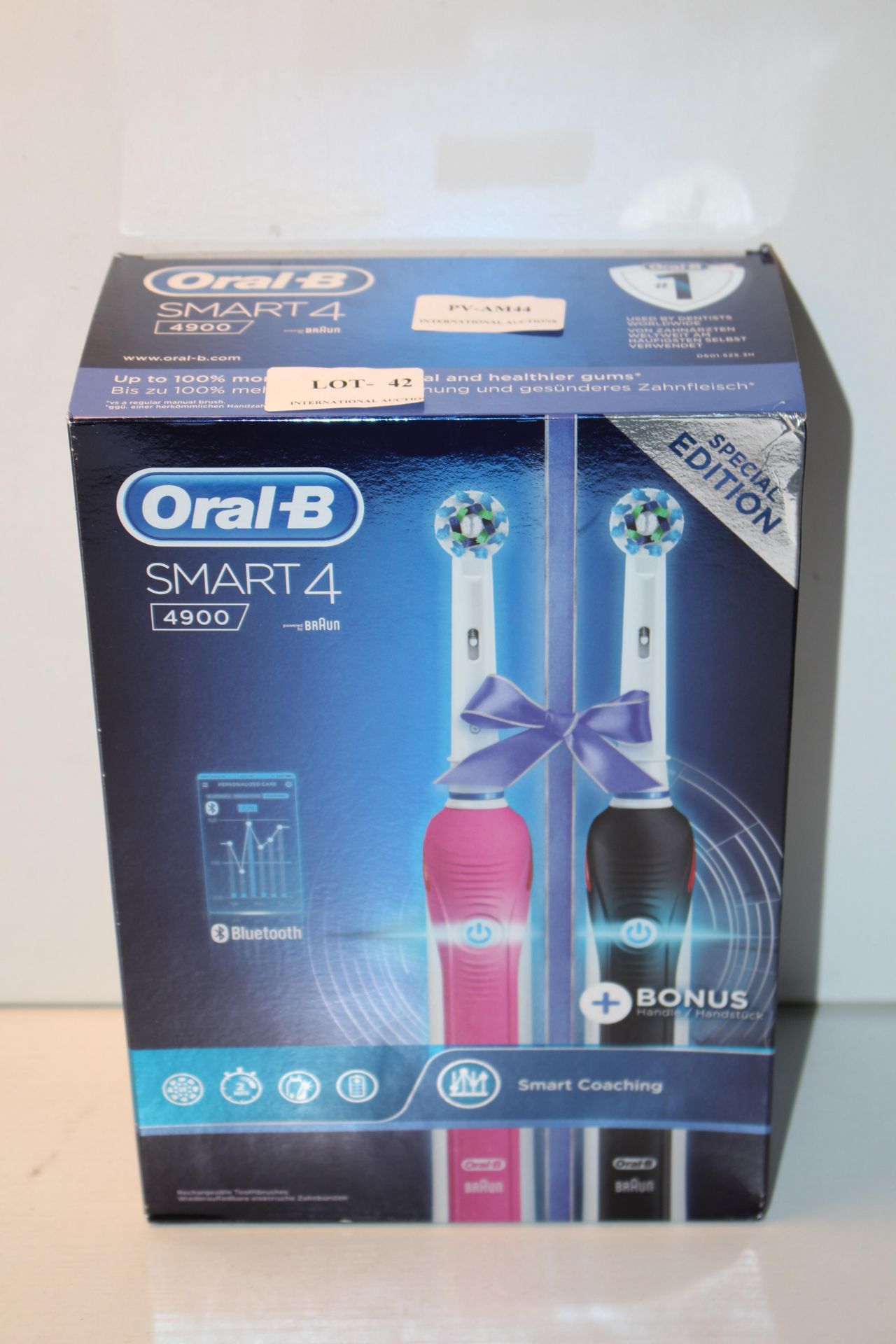 BOXED ORAL B SMART 4 4900 BLACK EDITION OPOWERED BY BRAUN TOOTHBRUSH RRP £129.00Condition