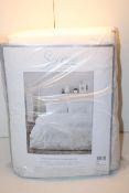 BAGGED SERENE LUXURY BED LINEN LARA WHITE SUPER KING QUILT SET RRP £40.00Condition ReportAppraisal