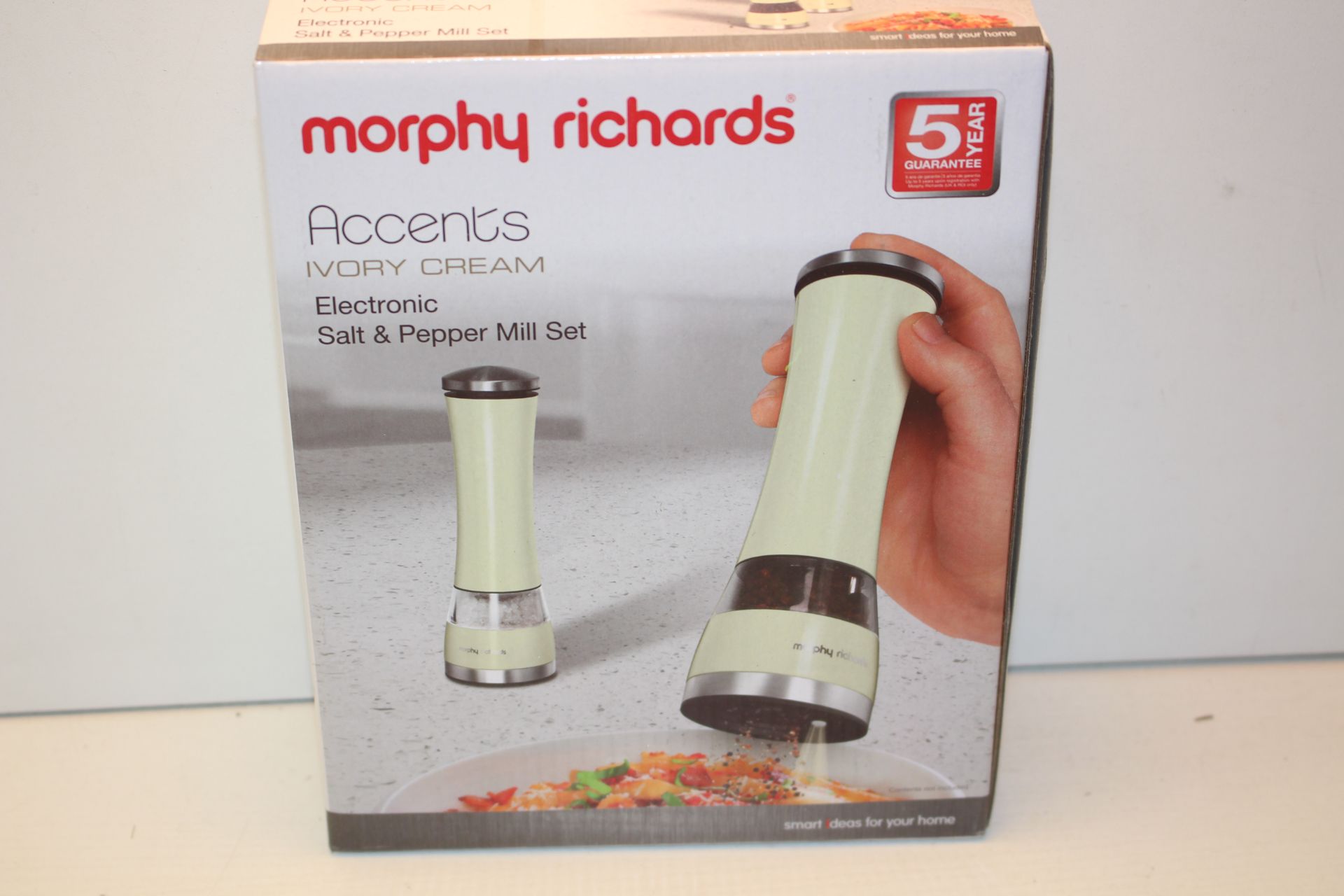 BOXED MORPHY RICHARDS ACCENTS IVORY CREAM ELECTRONIC SALT & PEPPER MILL SET RRP £29.99Condition