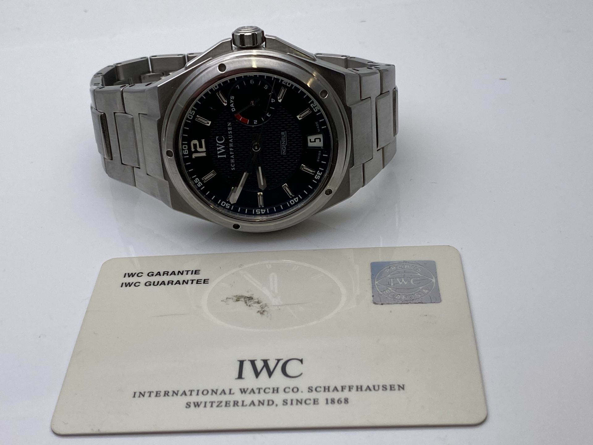 GENTS IWC STAINLESS STEEL FULLY AUTOMATIC WATCH, MODEL- IW500501, INCLUDES MANUAL AND CARD, NO - Image 6 of 6