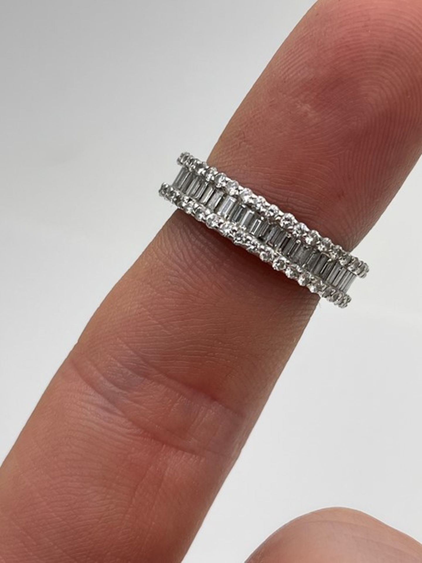***£7900.00*** 18CT WHITE GOLD DIAMOND FULL ETERNITY RING, SET WITH FIFTY SEVEN BAGUETTE CUT - Image 2 of 5