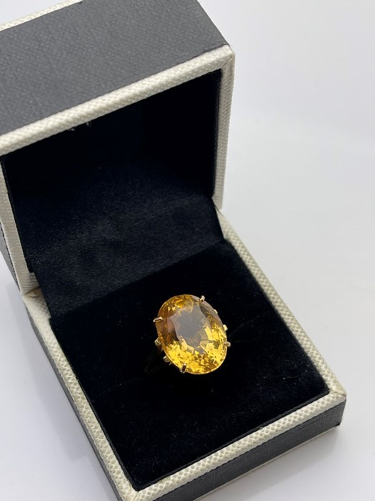 ***£5920.00*** YELLOW GOLD LADIES LARGE CITRINE RING, SET WITH ONE OVAL CITRINE, TOTAL CITRINE