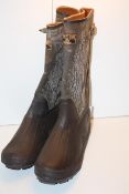 UNBOXED CAMO WELLINGTON BOOTS 11Condition ReportAppraisal Available on Request- All Items are