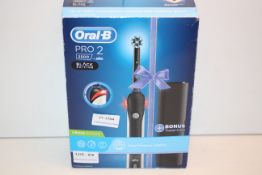 BOXED ORAL B PRO 2 POWERED BY BRAUN BLACK EDITION 2500 TOOTHBRUSH RRP £39.99Condition