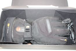 BOXED 30 SEVEN MOTORCYCLE HEATED GLOVES RRP £39.99Condition ReportAppraisal Available on Request-