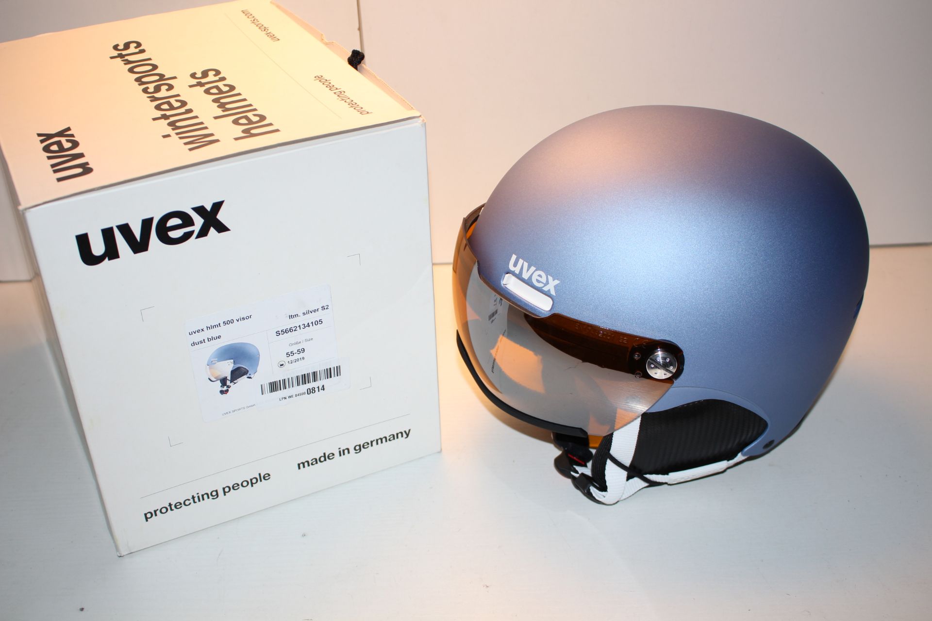 BOXED UVEX HLMT 500 VISOR WINTER SPORTS HELMET 55-59CM LTM.SILVER S2 RRP £71.06Condition