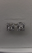 18 carat White Gold Diamond Earrings (371)