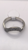 18 carat White Gold Diamond twist Ring (360)