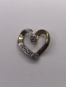 9ct yellow gold heart shaped diamond pendant set with 5 round diamonds 0.8g, Ref- 302