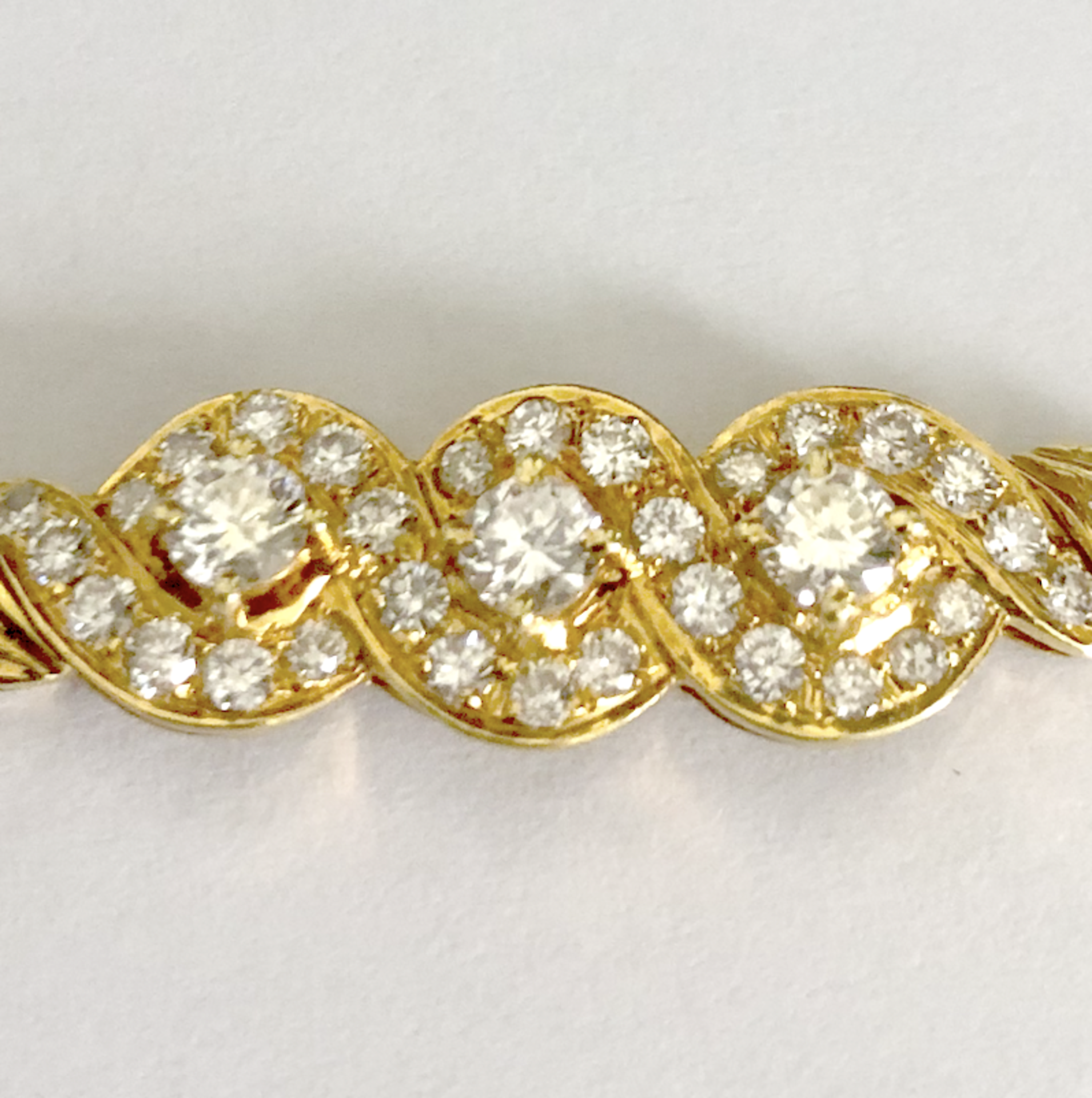 Type: Bracelet Precious Metal: 18 carat Yellow Gold Precious Stones: Diamonds Diamond Type: - Image 2 of 2