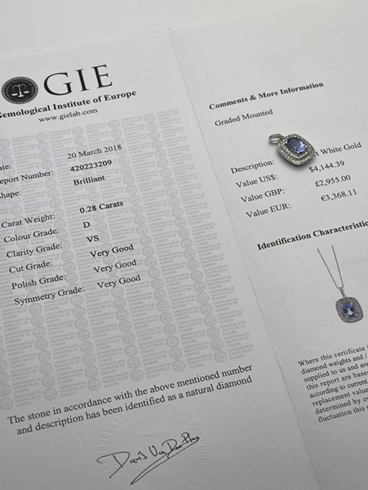 ***£2955.00*** 10K WHITE GOLD LADIES DIAMOND AND TANZANITE PENDENT, D/VS QUALITY, INCLUDES GIE - Image 3 of 3