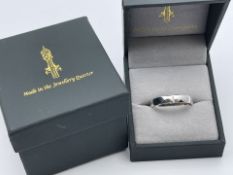 BOXED 9CT WHITE GOLD THREE STONE DIAMOND WEDDING BAND, MADE IN THE JEWELLERY QUARTER, SIZE0 U,