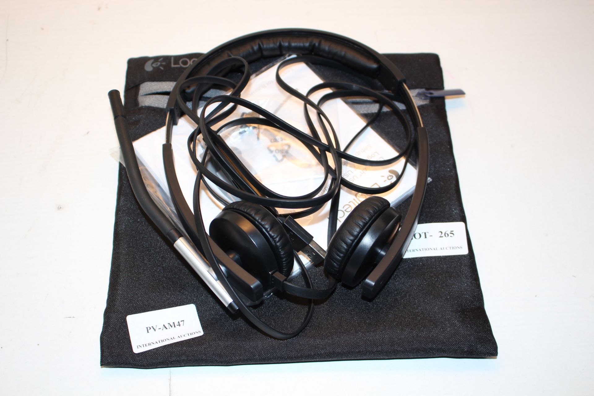 UNBOXED LOGITECH USB HEADSET STEREO RRP £29.99Condition ReportAppraisal Available on Request- All