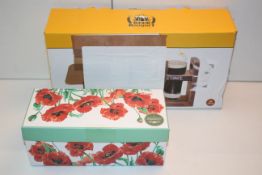 X2 BOXED ITEMS INCLUDING BEER BOUQUET AND ROSE CUP Condition ReportAppraisal Available on Request-