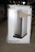 BOXED BLACK AND DECKER SOFT CLOSE PEDAL BIN, 20L SLIM Condition ReportAppraisal Available on