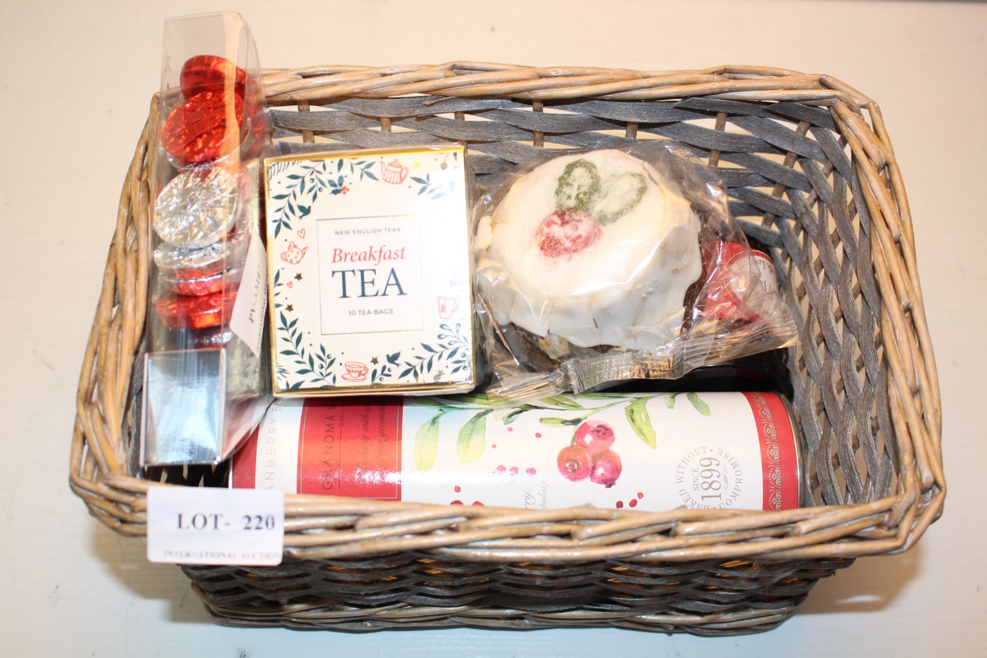 5X ASSORTED BASKET & HAMPER ITEMS (IMAGE DEPICTS STOCK)Condition ReportAppraisal Available on