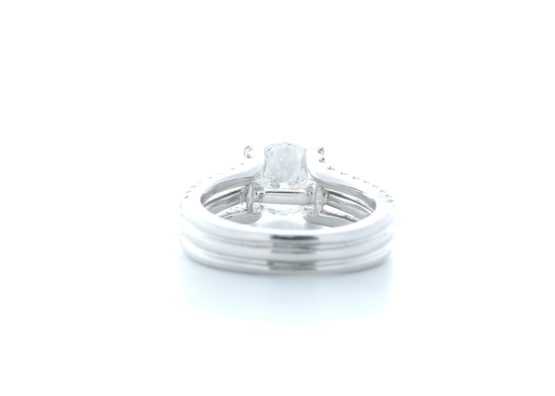 18ct White Gold Three Row Diamond Ring 3.10 (2.1) Carats - Valued by IDI £78,950.00 - 18ct White - Image 3 of 5