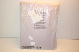 BAGGED SILVER EASY CARE FLAT SHEET KING SIZE RRP £6.99Condition ReportAppraisal Available on