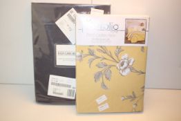 2X ASSORTED ITEMS TO INCLUDE PORTFOLIO PRINT COLLECTION DOUBLE DUVET SET & OTHER Condition