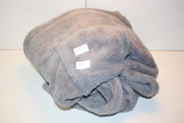 UNBAGGED GREY FLEECE DRESSING GOWN Condition ReportAppraisal Available on Request- All Items are