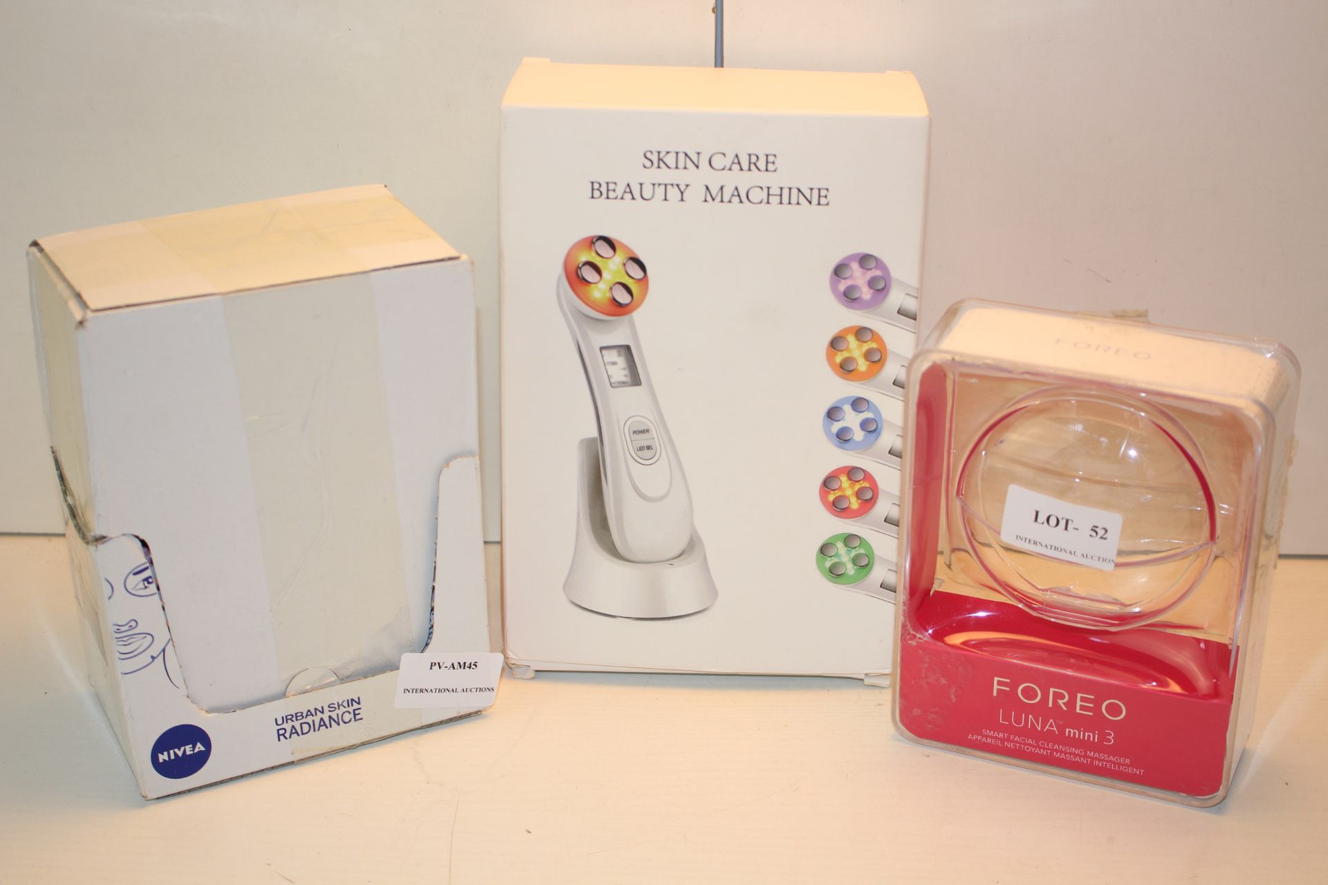 3X BOXED ASSORTED ITEMAS TO INCLUDE FOREO LUNA MINI 3 & OTHER (IMAGE DEPICTS STOCK)Condition