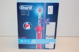 BOXED ORAL B POWERED BY BRAUN PRO 2 2500 TOOTHBRUSH RRP £36.00Condition ReportAppraisal Available on