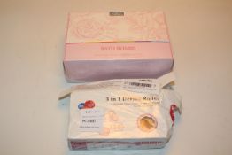 2X BOXED ASSORTED ITEMS TO INCLUDE 6 PIECE BATH BOMBS BY ANJOU & 3-IN-1 DERMA ROLLER (IMAGE