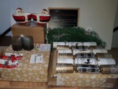 1 LOT TO CONTAIN 24 CHRISTMAS CRACKERS, 4 NIBBLES BOWLS, CHRISTMAS BOARDS, WREATH, TEALIGHT