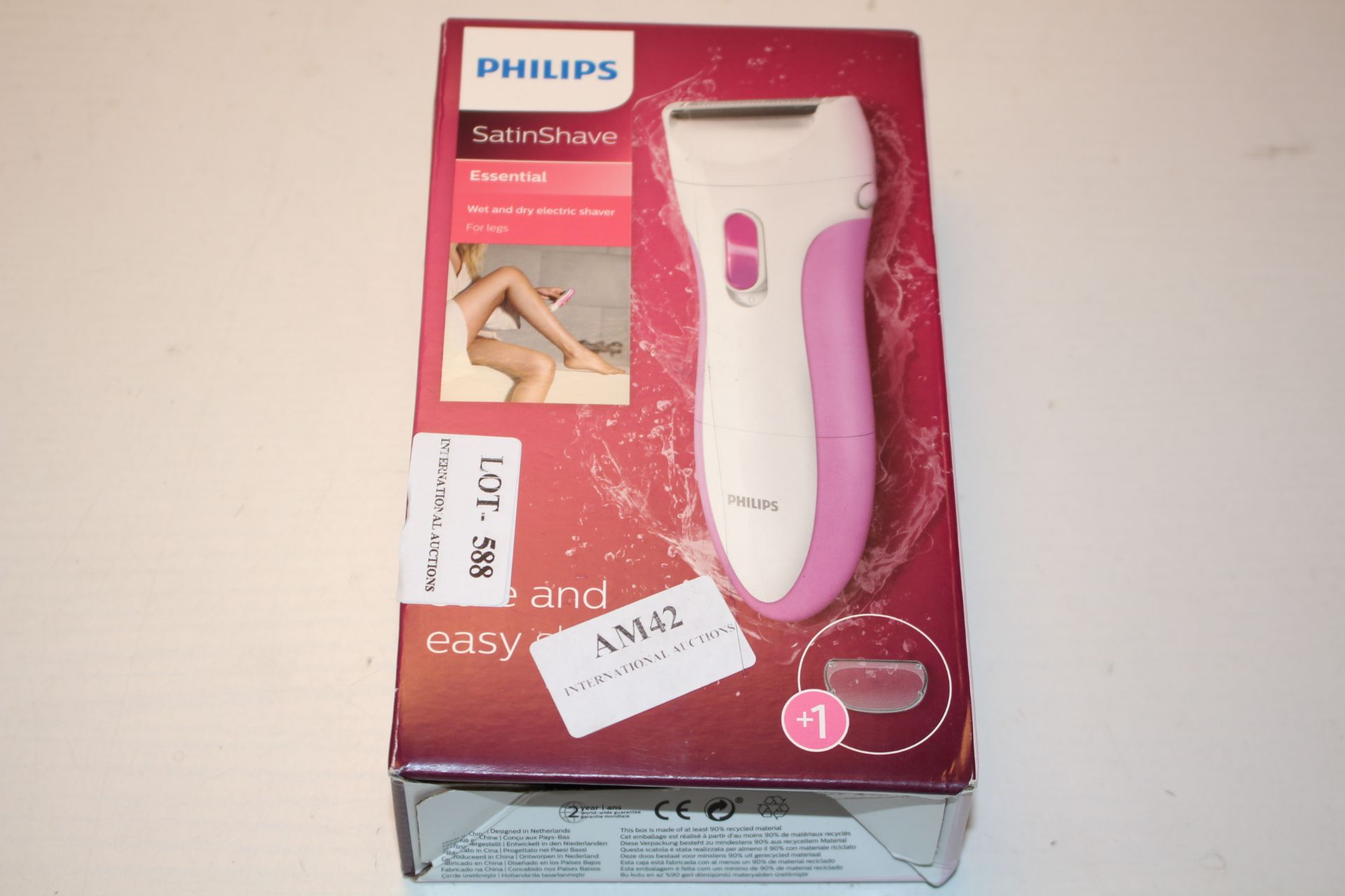 BOXED PHILIPS SATINSHAVE ESSENTIAL WET & DRY ELECTRIC SHAVER RRP £39.99Condition ReportAppraisal