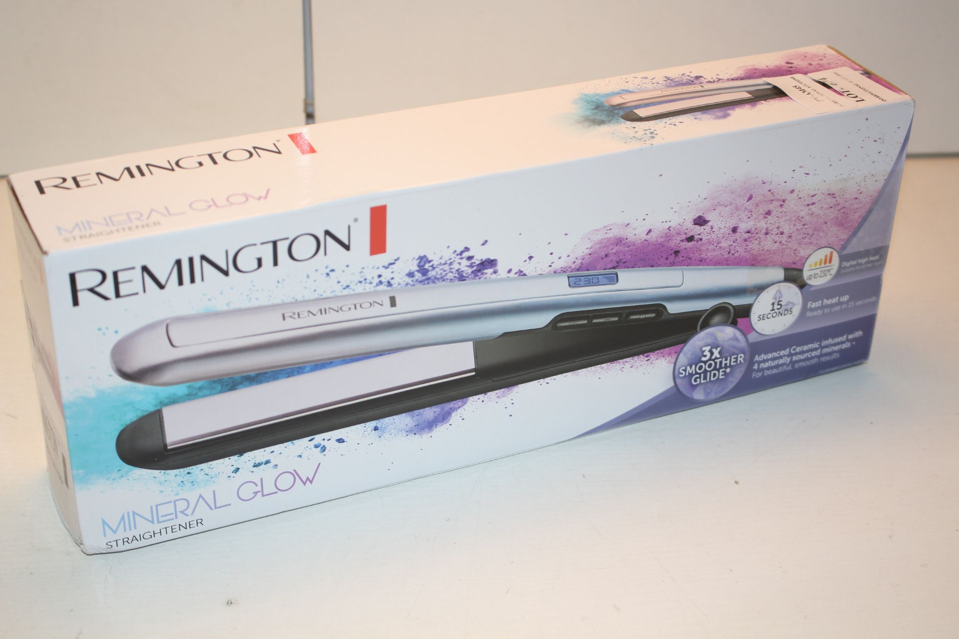 BOXERD REMINGTON MINERAL GLOW STRAIGHTENER RRP £29.45Condition ReportAppraisal Available on Request-