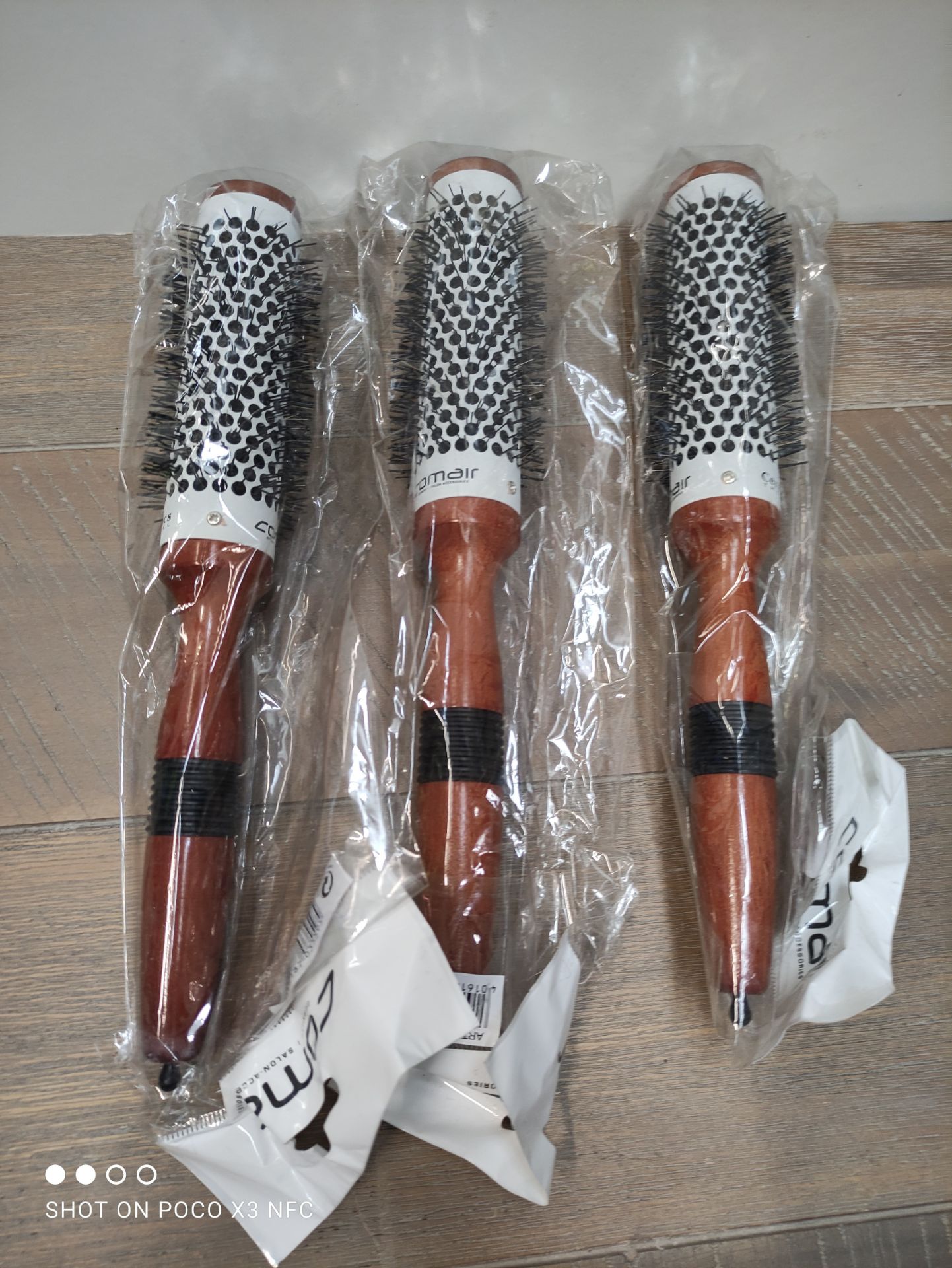 3 X NEW COMAIR SALON THERMAL WOODEN BRUSHES COMBINED Condition ReportAppraisal Available on Request-