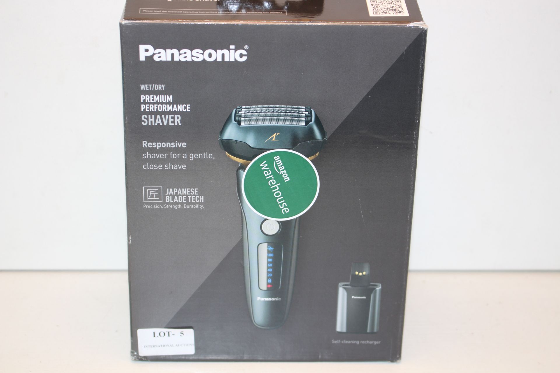 BOXED PANASONIC WET/DRY PREMIUM PERFORMANCE SHAVER ES-LV97-K RECHARGEABLE RRP £124.99Condition