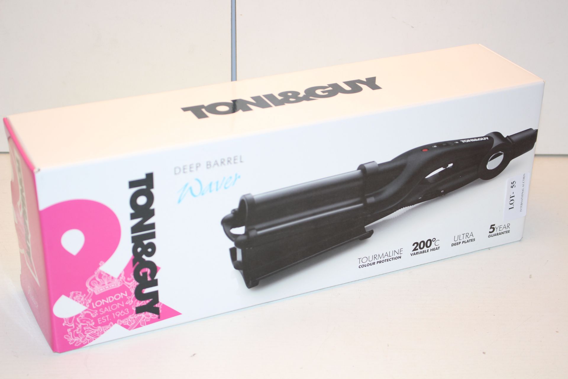 BOXED TONI&GUY DEEP BARREL WAVER RRP £34.99Condition ReportAppraisal Available on Request- All Items