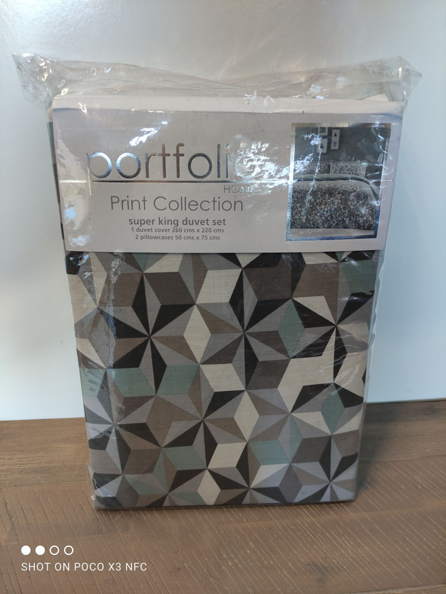 PORTFOLIO SUPER KING DUVET SET RRP £28Condition ReportAppraisal Available on Request- All Items