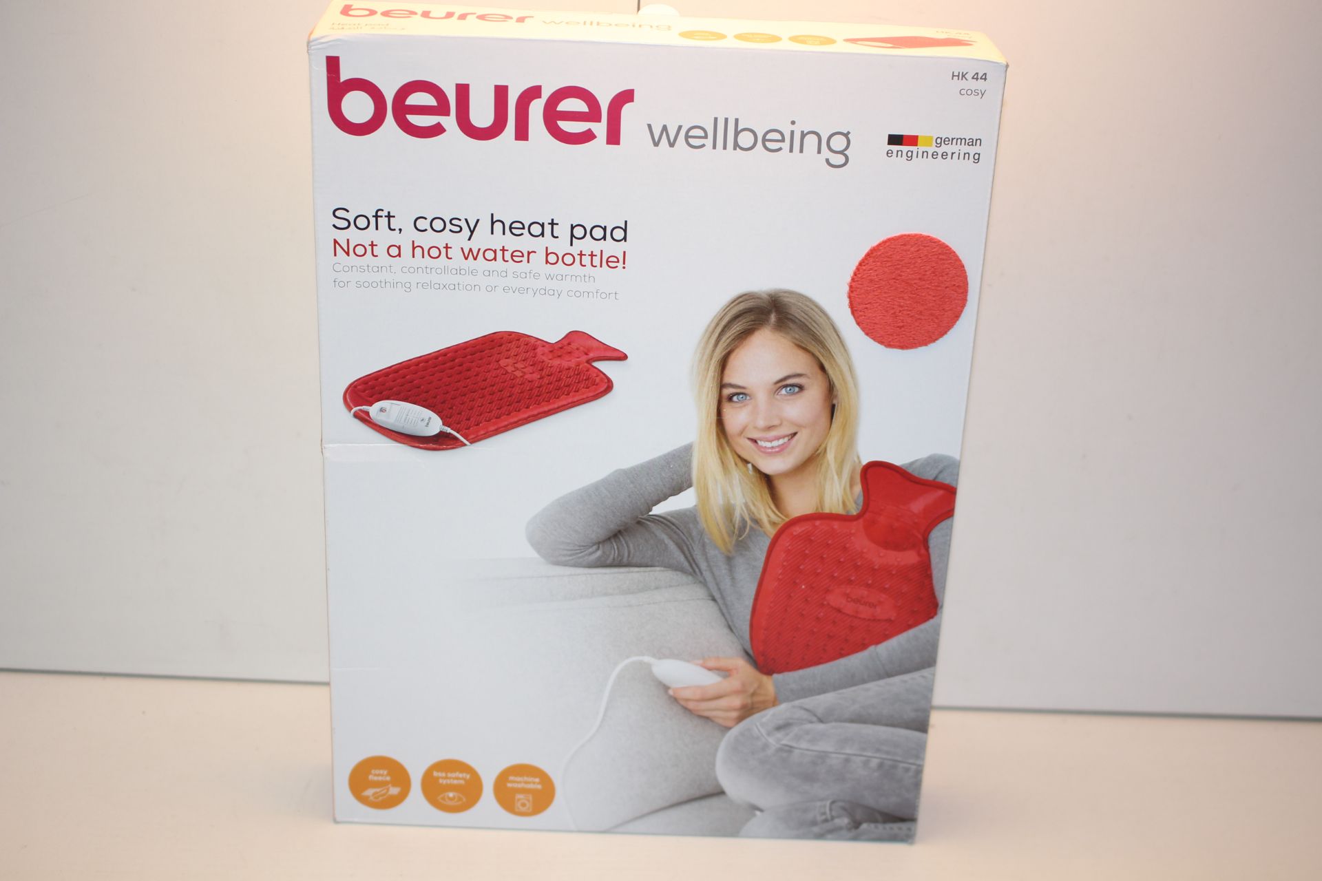 BOXED BEURER WELLBEING SOFT COSY HEAT PAD MODEL: HK44 RRP £44.99Condition ReportAppraisal