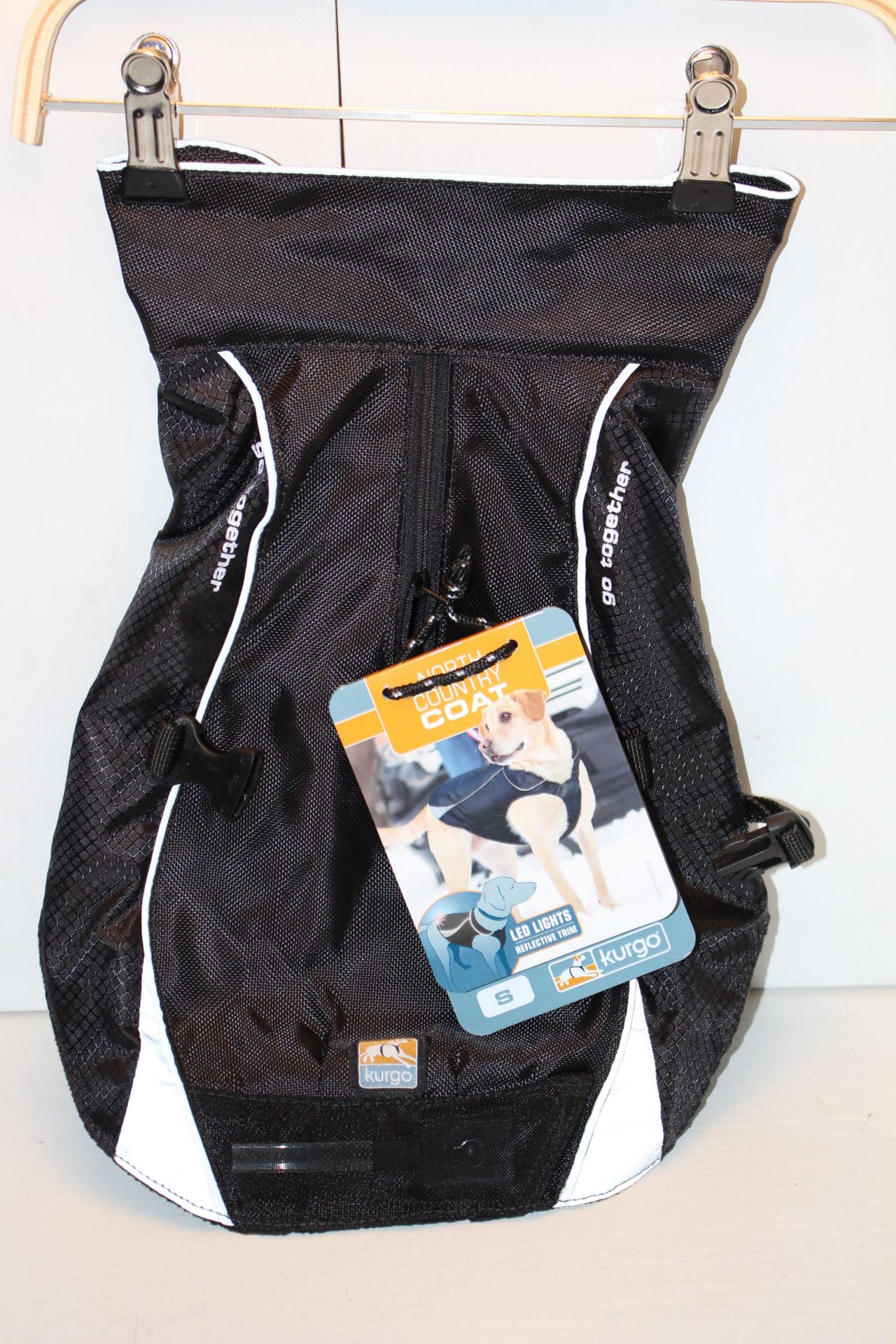 UNBOXED KURGO NORTH COUNTRY DOG COAT SIZE SMALL Condition ReportAppraisal Available on Request-