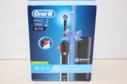 BOXED ORAL B PRO 2 POWERED BY BRAUN BLACK EDITION 2500 TOOTHBRUSH RRP £39.99Condition