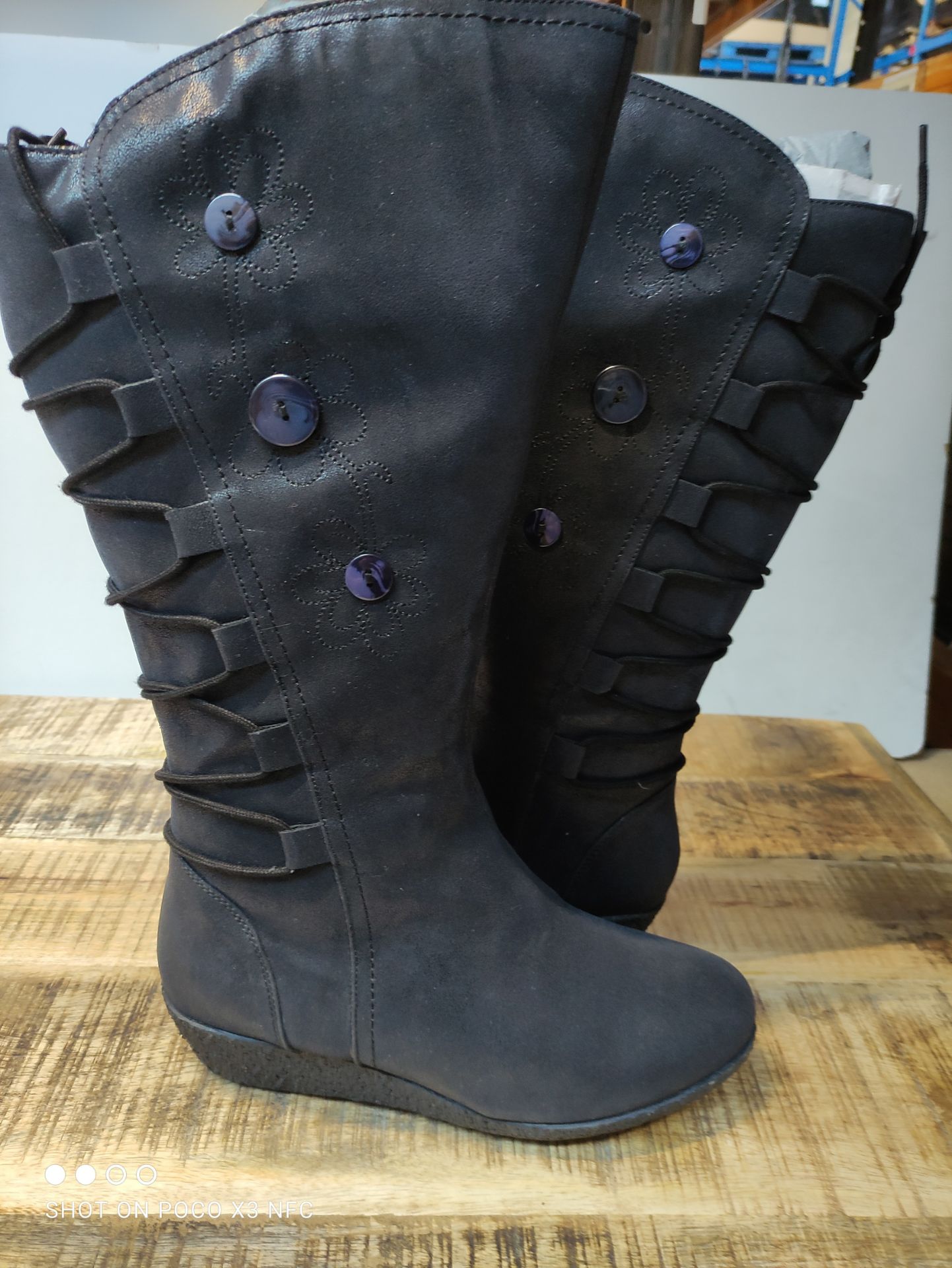 JOE BROWNS WEDGE BOOT IN NAVY SIZE 6 RRP £22.99Condition ReportAppraisal Available on Request- All