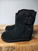 SOREL BLACK WIOMENS BOOTS SIZE UK 6RRP £54.99Condition ReportAppraisal Available on Request- All