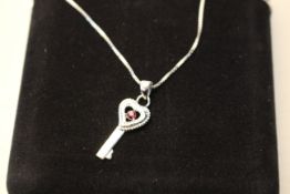 HEART CHAIN SILVER COLOURCondition ReportAppraisal Available on Request- All Items are Unchecked/