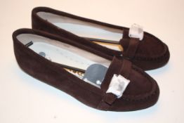 UNBOXED AIRCOOL AIR CONDITION LADIES SHOES UK SIZE 6 Condition ReportAppraisal Available on Request-