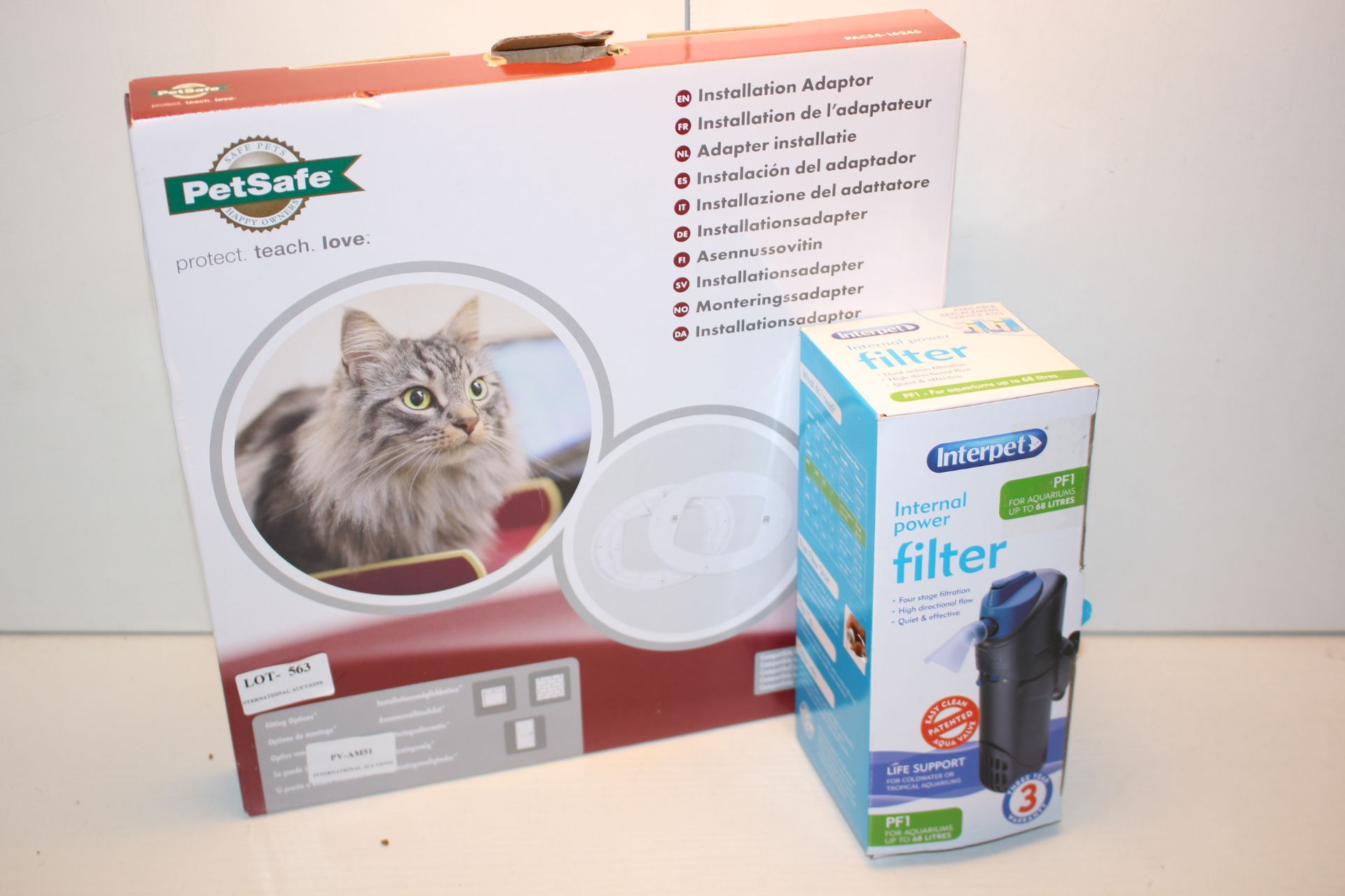 2X ASSORTED PETCARE ITEMS (IMAGE DEPICTS STOCK)Condition ReportAppraisal Available on Request- All