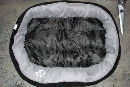 UNBOXED MEDIUM DOG BED Condition ReportAppraisal Available on Request- All Items are Unchecked/