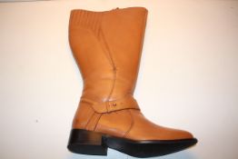 BOXED LADIES TALL LEGROOM BROWN BOOTS UK SIZE 4Condition ReportAppraisal Available on Request- All