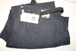 PAIR CQR SUPER LIGHT COOL 40W 30L TROUSER/SHORTS Condition ReportAppraisal Available on Request- All