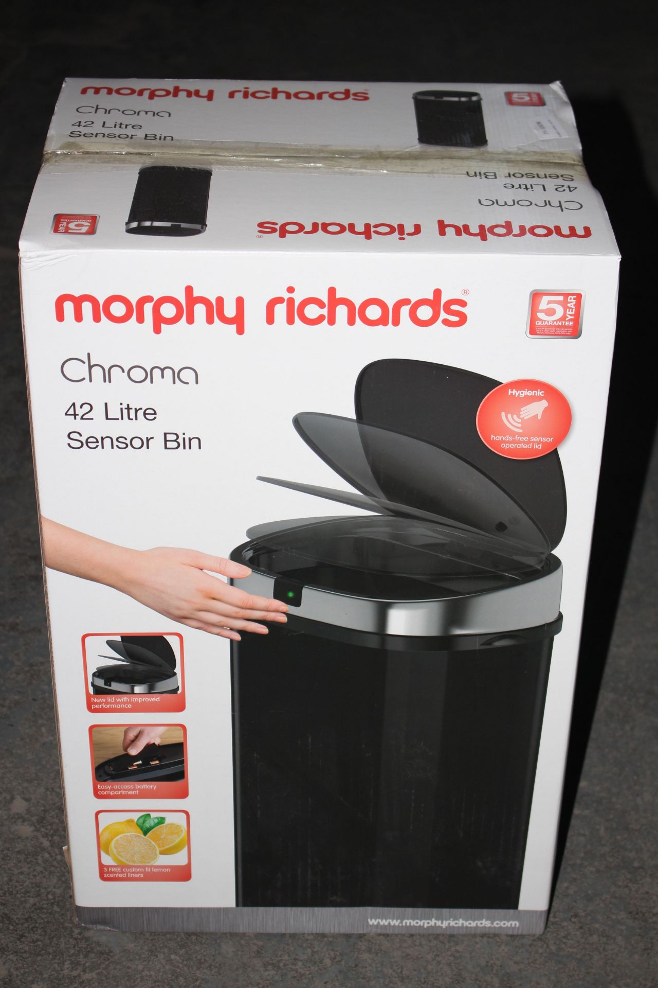 BOXED MORPHY RICHARDS CHROMA 42 LITRE SENSOR BIN RRP £59.99Condition ReportAppraisal Available on