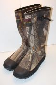 UNBOXED CAMO WELLINGTONS UK SIZE 11Condition ReportAppraisal Available on Request- All Items are