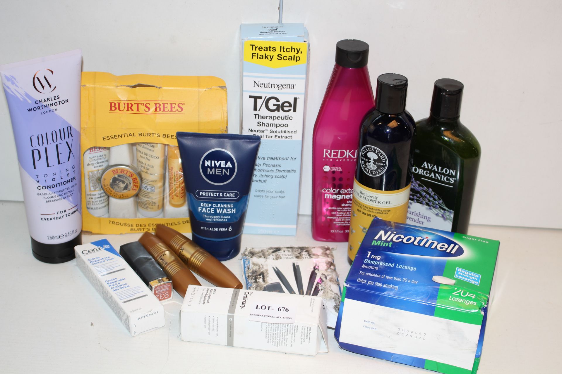 13X ASSORTED BOXED/UNBOXED ITEMS (IMAGE DEPICTS STOCK)Condition ReportAppraisal Available on