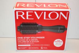 BOXED REVLON ONE-STEP VOLUMISER POWER OF A DRYER VOLUME OF A STYLER RRP £52.50 Condition